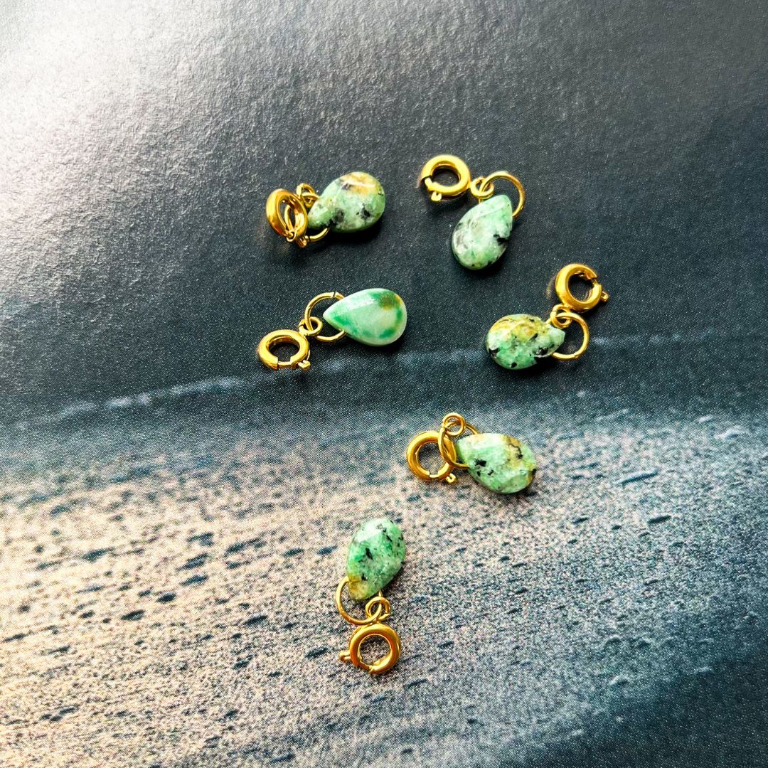 Afrikaanse Turkoois Charm | Natuursteen bedel | The Charm Bar | Sieraden By Frances Falicia