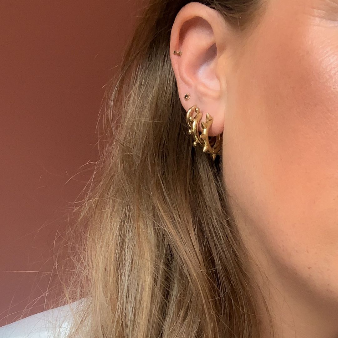 Eve oorknopjes | Studs vierkant | Stainless steel oorbellen | Goldplated | By Frances Falicia