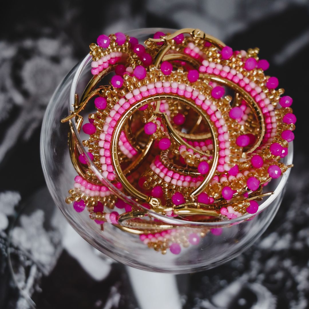 Violet | Bali Hoops met kralen | Stainless steel oorbellen | By Frances Falicia