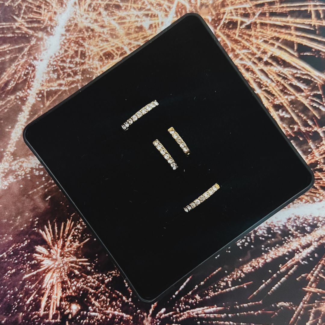 Classic hoops set met zirkonia steentjes | Hoops | Oorbellen By Frances Falicia