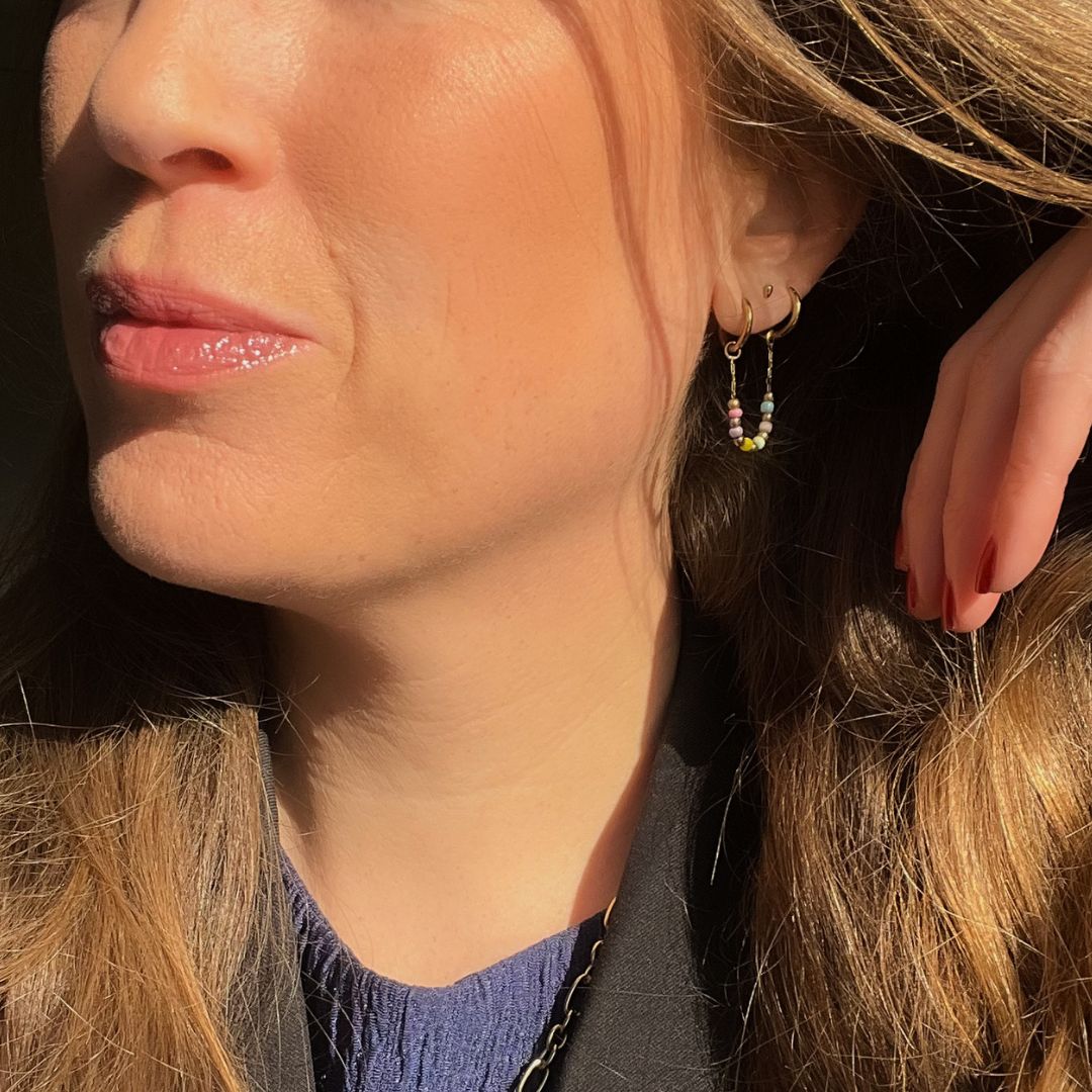 Dubbele oorbel met gekleurde kraaltjes | One piece oorbel | Stainless steel sieraden | By Frances Falicia