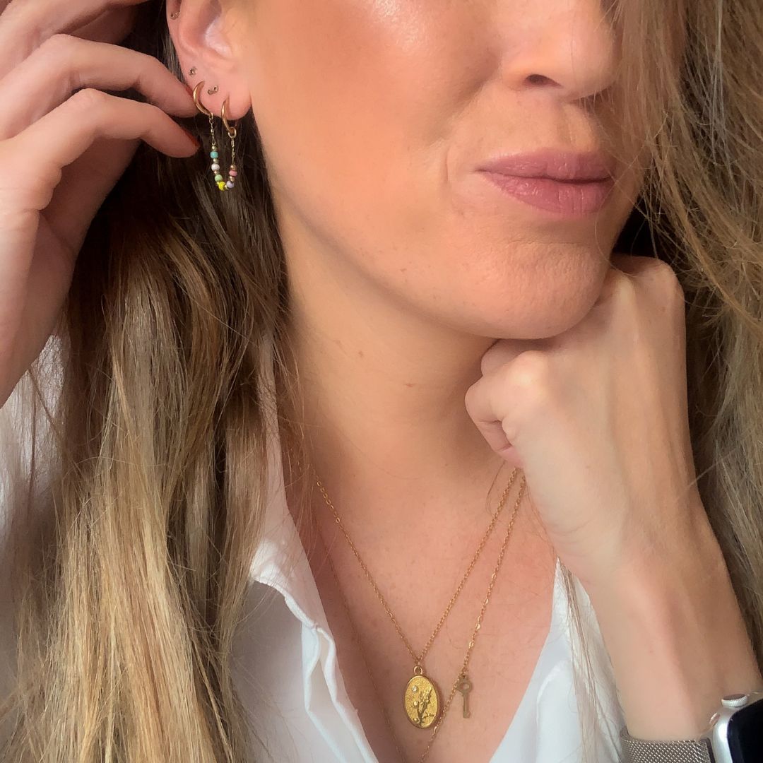 Bow studs | Kleine oorknopjes | Strik oorknopjes | Groene oorknopjes | Stainless steel sieraden | By Frances Falicia