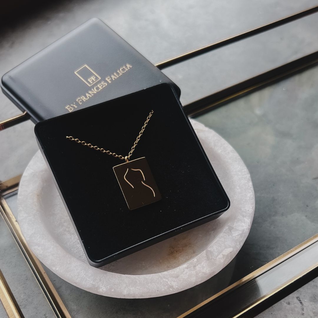Female body necklace | Women sketch | Frances Falicia | Stainless steel sieraden