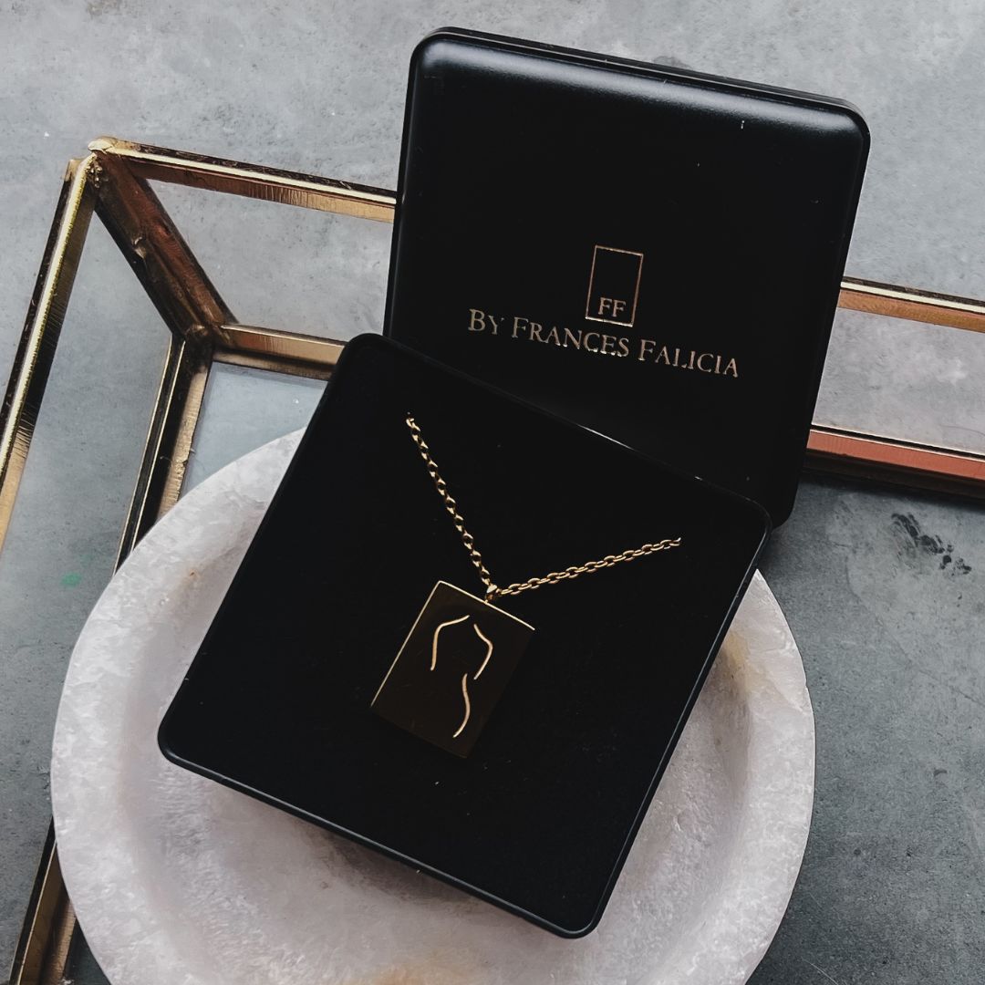 Female body necklace | Women sketch | Frances Falicia | Stainless steel sieraden