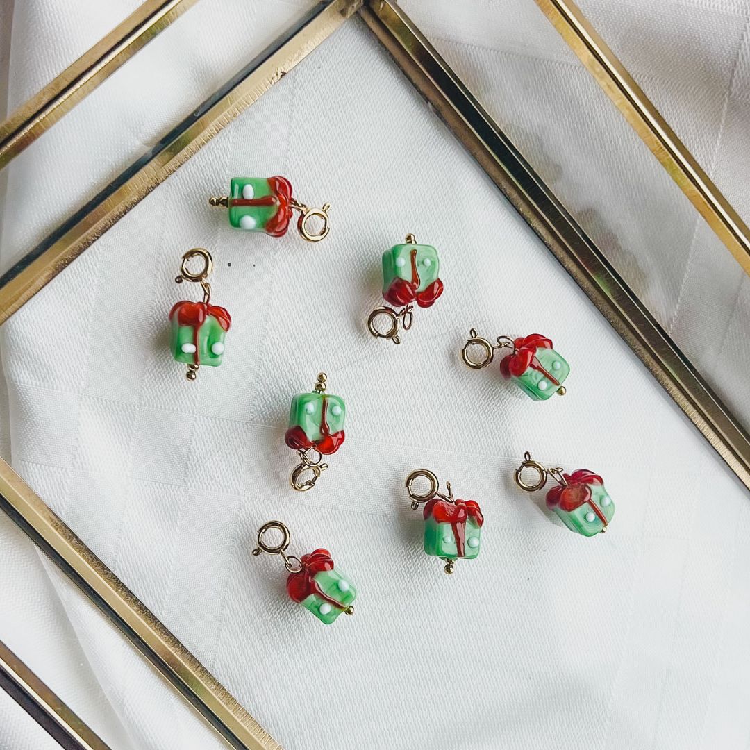 Holiday Treat Charm | Cadeau bedel | The Charm Bar | Sieraden By Frances Falicia
