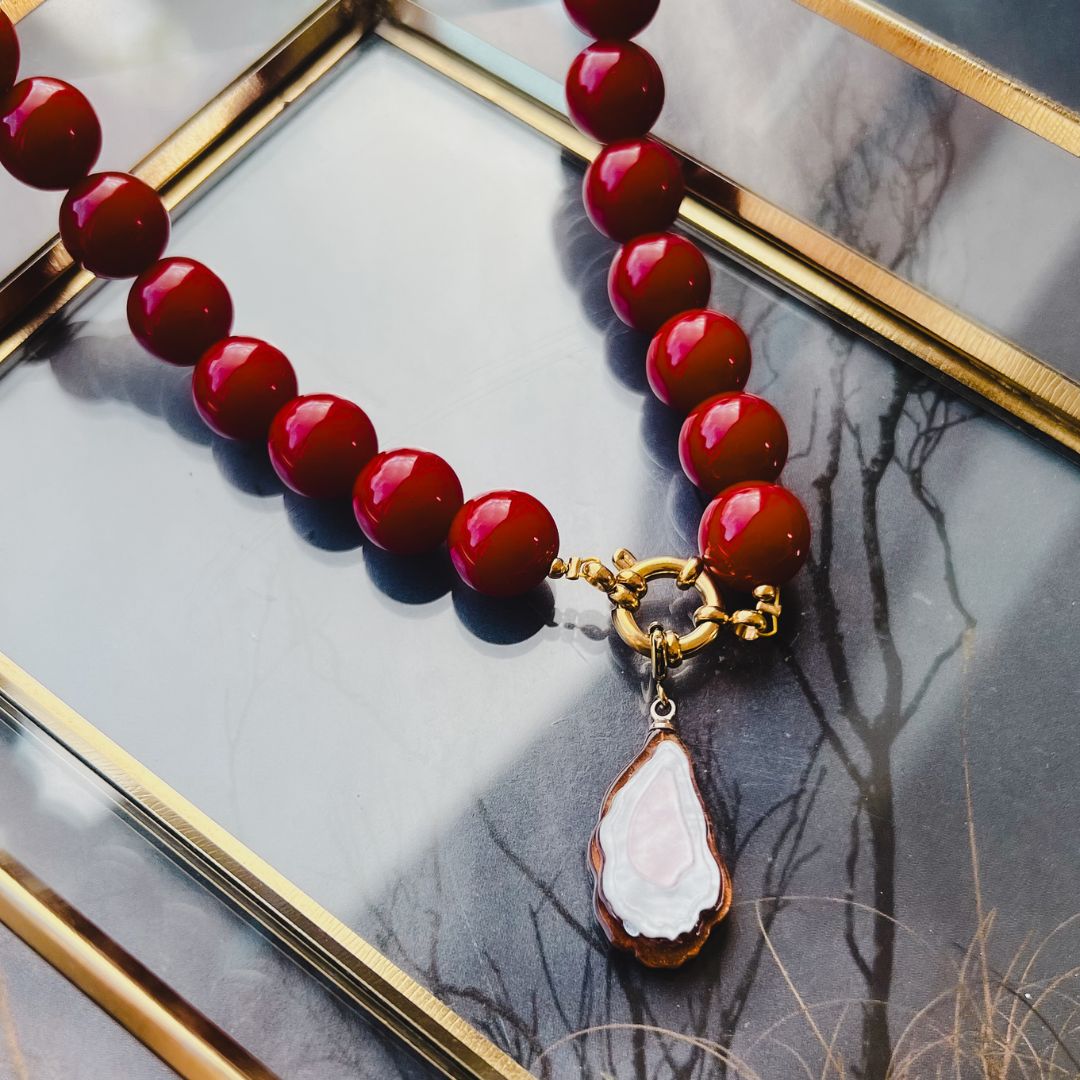 Merlot Muse Necklace | Kralenketting | Rode kralen ketting | Sieraden By Frances Falicia