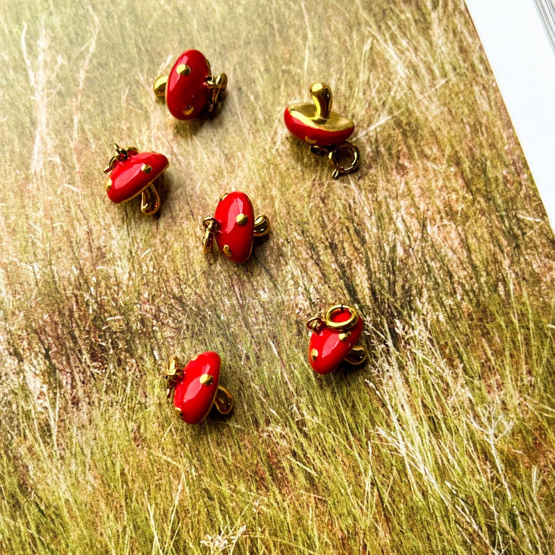 Miss Mushroom Charm | Paddenstoel bedel | The Charm Bar | Sieraden By Frances Falicia
