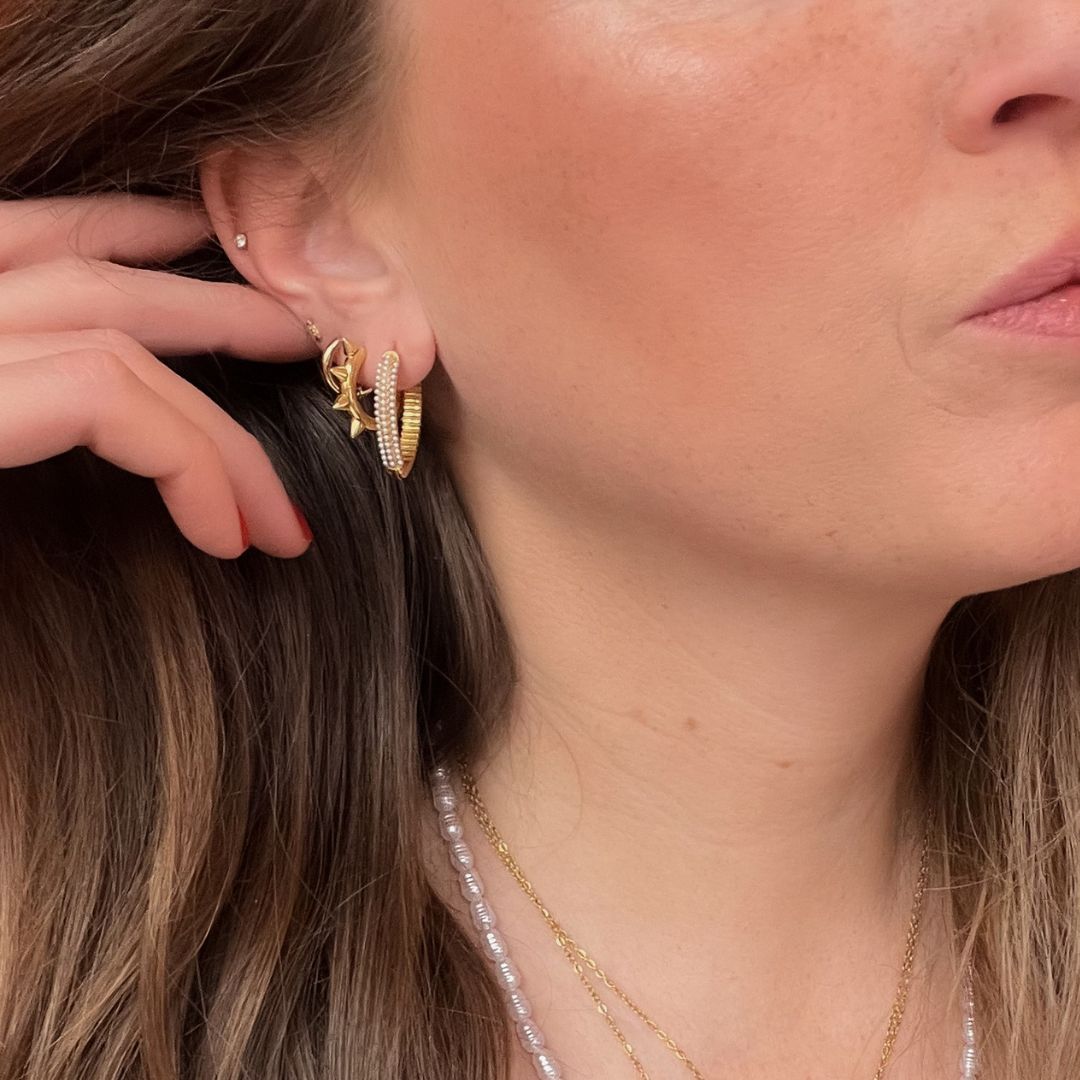 Almond hoops | Pearl | Stainless steel oorbellen By Frances Falicia