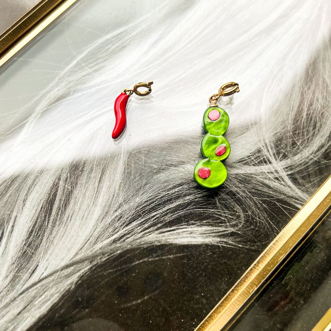 Dirty Martini Charm | Olijven bedel | bedeltje | hangertje | The Charm Bar | Sieraden By Frances Falicia