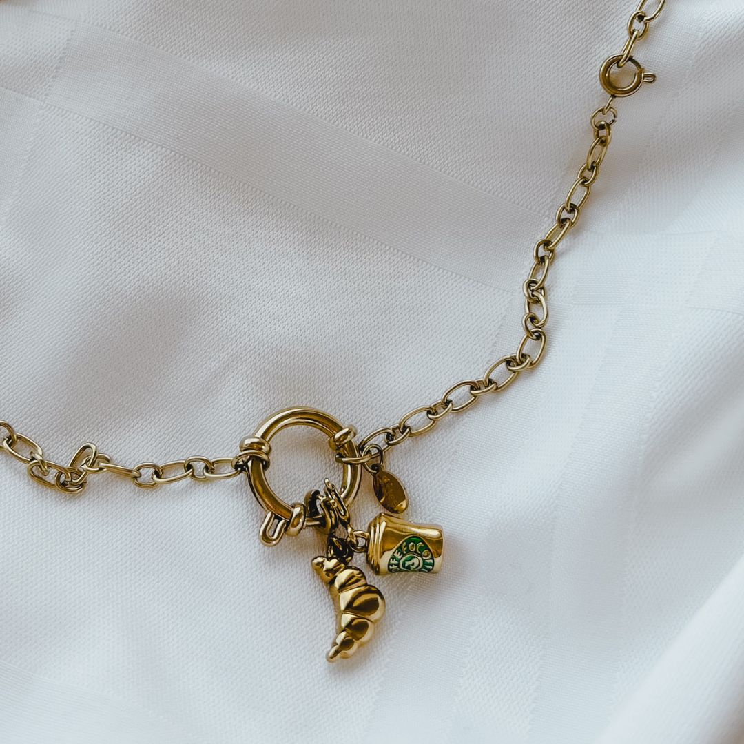 Coffee To Go Charm | Koffie bedel | Bedeltjes | The Charm Bar | Sieraden By Frances Falicia