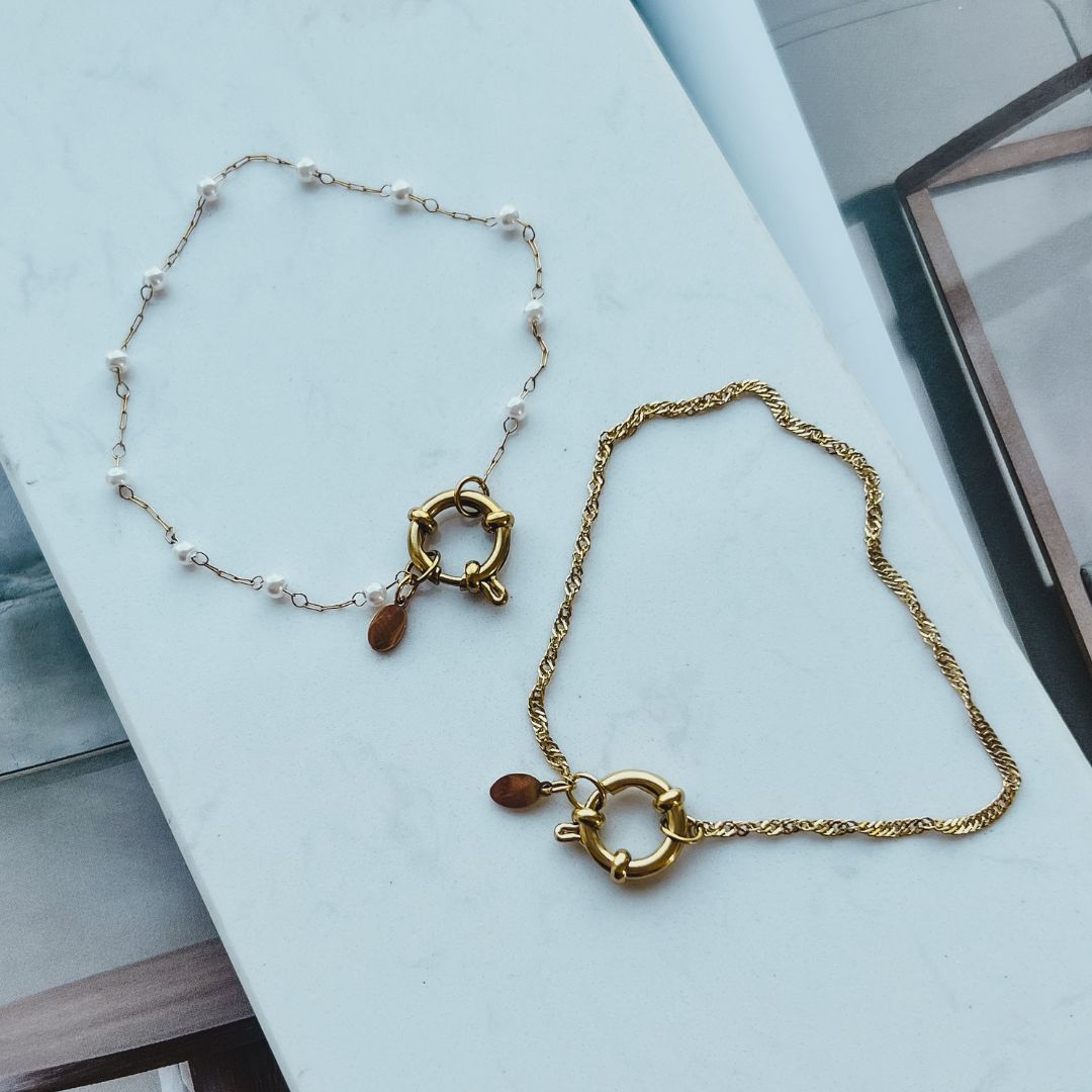 Pearly Charm Bracelet | Bedelarmband | Armbanden By Frances Falicia