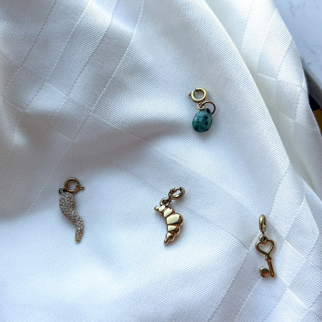 Le Croissant | Croissant bedel | Sieraden  | The Charm Bar | By Frances Falicia