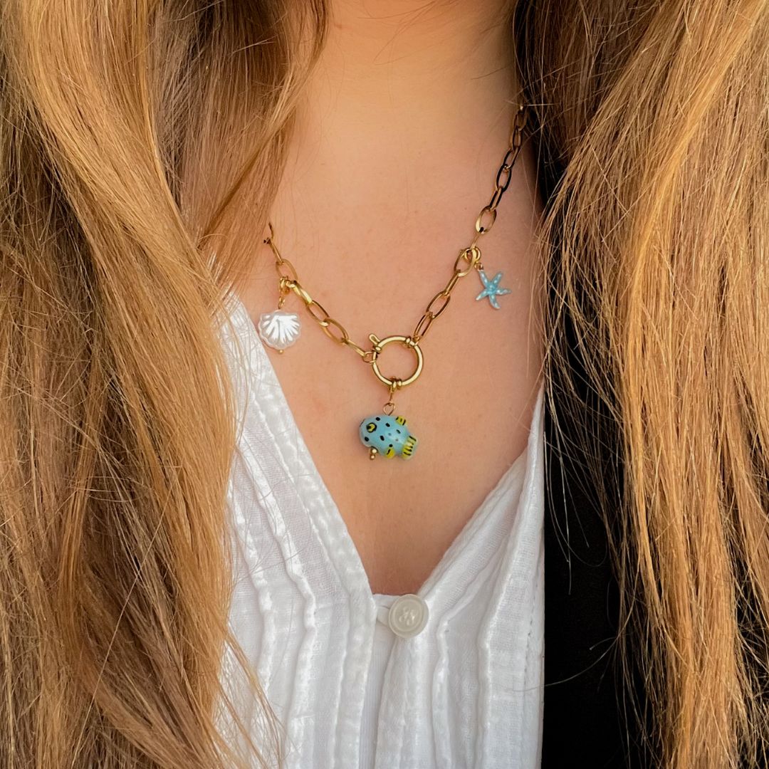 Blue Lagoon Charm | Tropische vis bedel | The Charm Bar | Sieraden By Frances Falicia