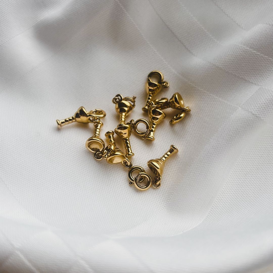 Wine O’Clock | Wijnglas bedel | Sieraden By Frances Falicia