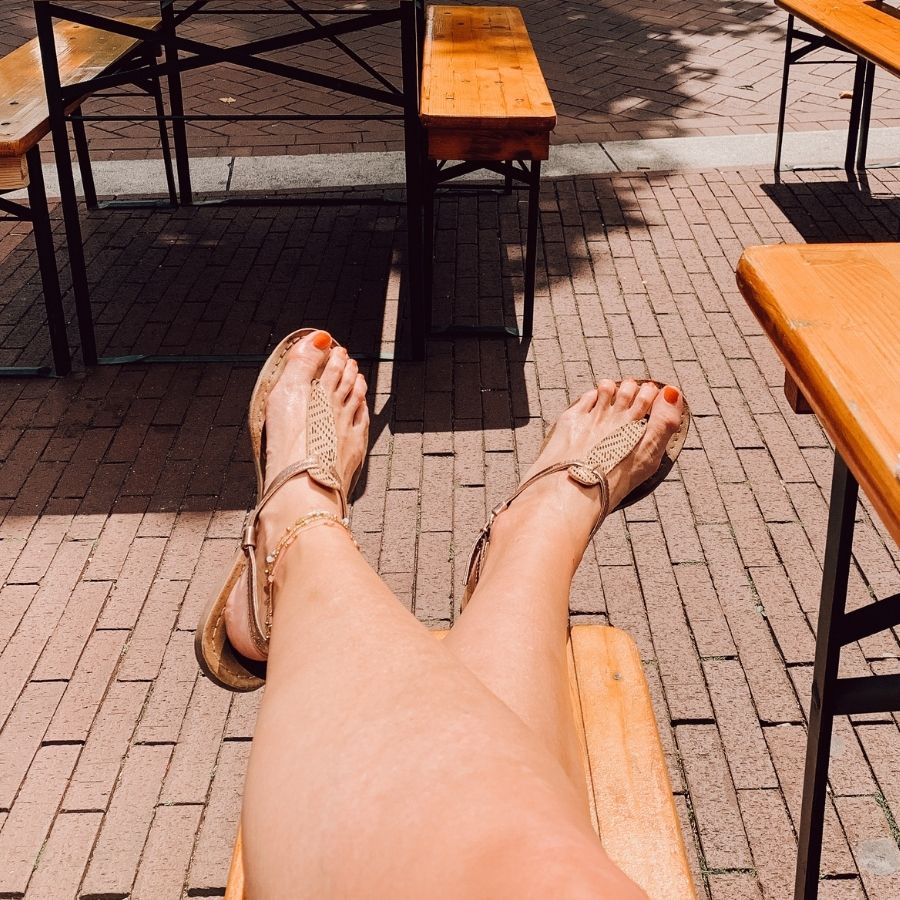 Bohemian enkelbandje | Dubbel enkelbandje met muntjes en kralen | Frances Falicia