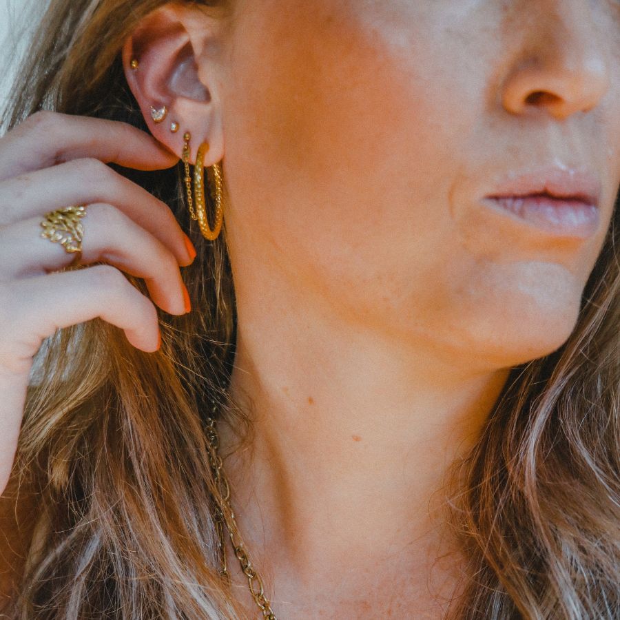 tiny leaves oorpiercing | Frances Falicia