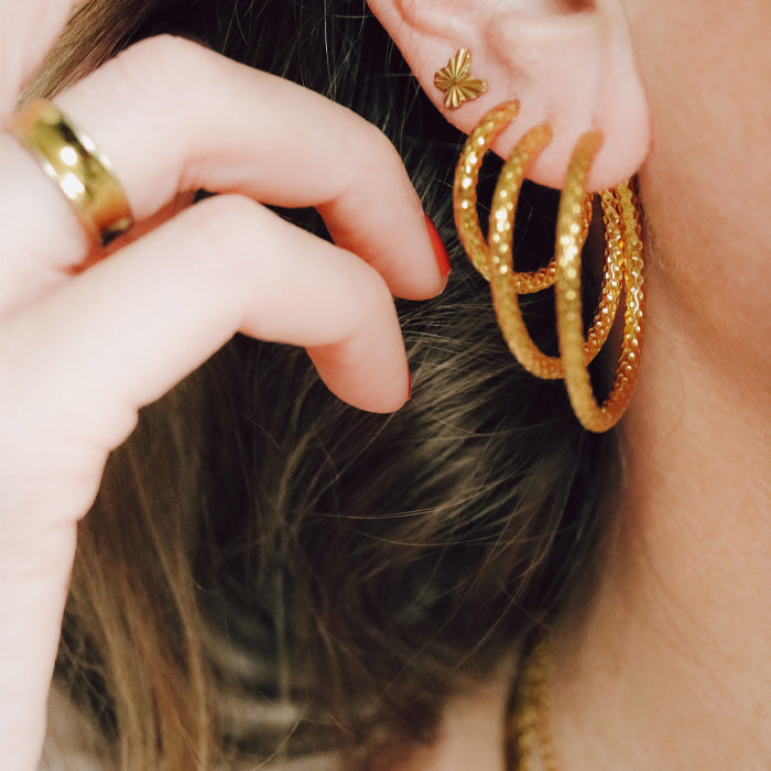 Bali Hoops | Ring | Vlinder oorbellen | Frances Falicia