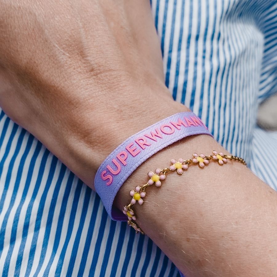 bloemetjes armband en superwoman armband | stoffen armband | Frances Falicia