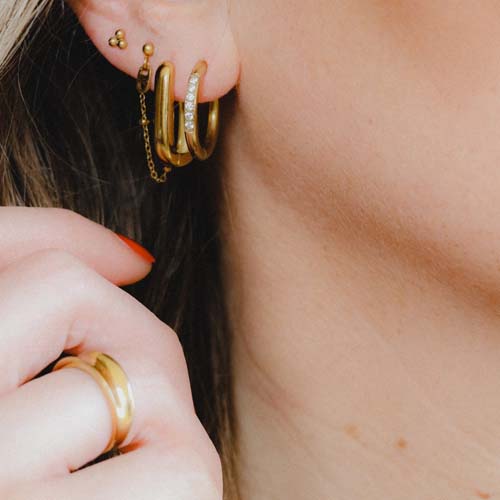 rectangle hoops | zirkonia hoops | Frances Falicia