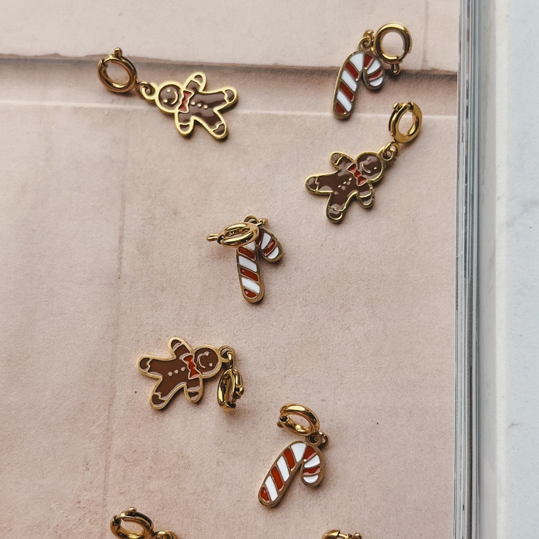 Gingerbread Cookie Charm | Peperkoek bedel | The Charm Bar | Sieraden By Frances Falicia