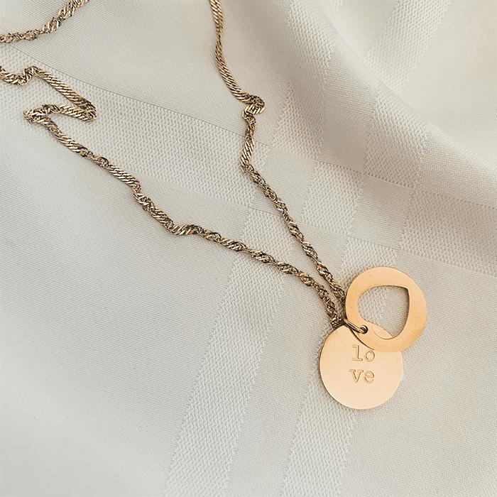 Family Love ketting met ronde bedel | Stainless steel sieraden By Frances Falicia