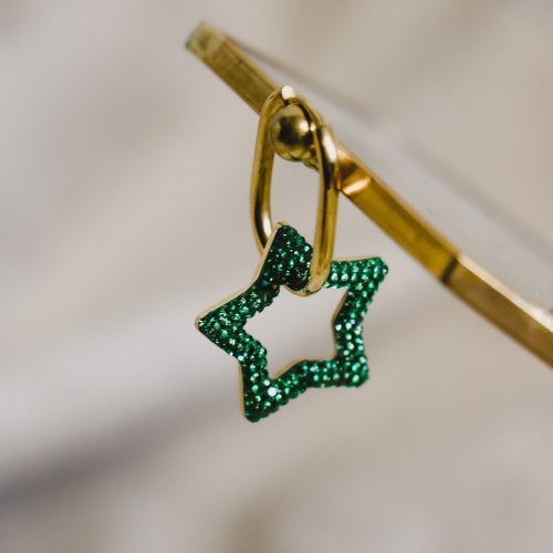 oval hoops met emerald ster | Frances Falicia